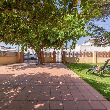 Apart-Rent Casa Con Jardin Pani 0081 Empuriabrava Exteriör bild