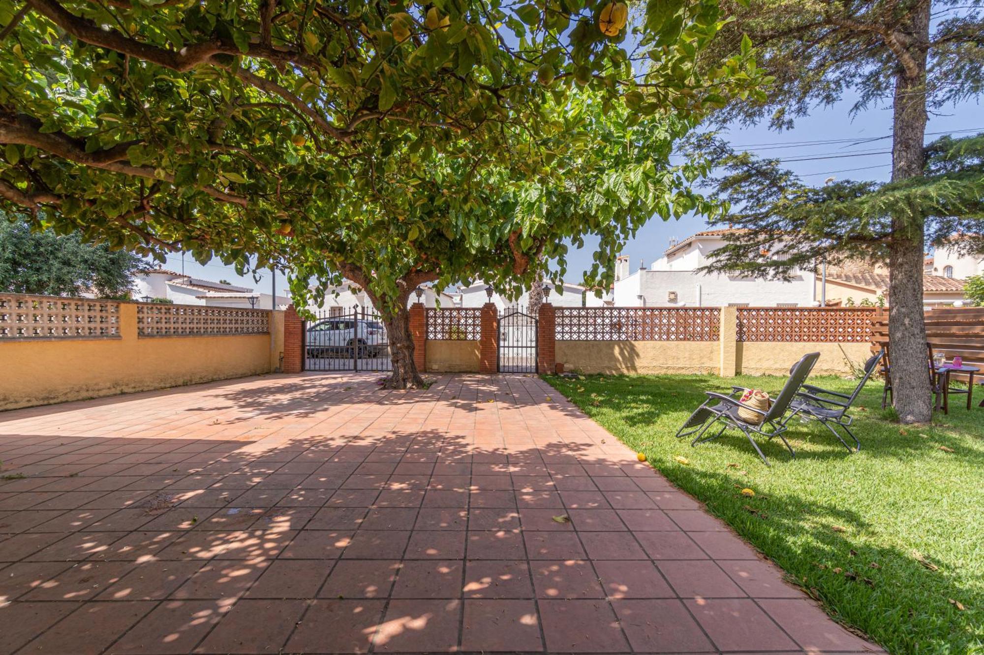 Apart-Rent Casa Con Jardin Pani 0081 Empuriabrava Exteriör bild