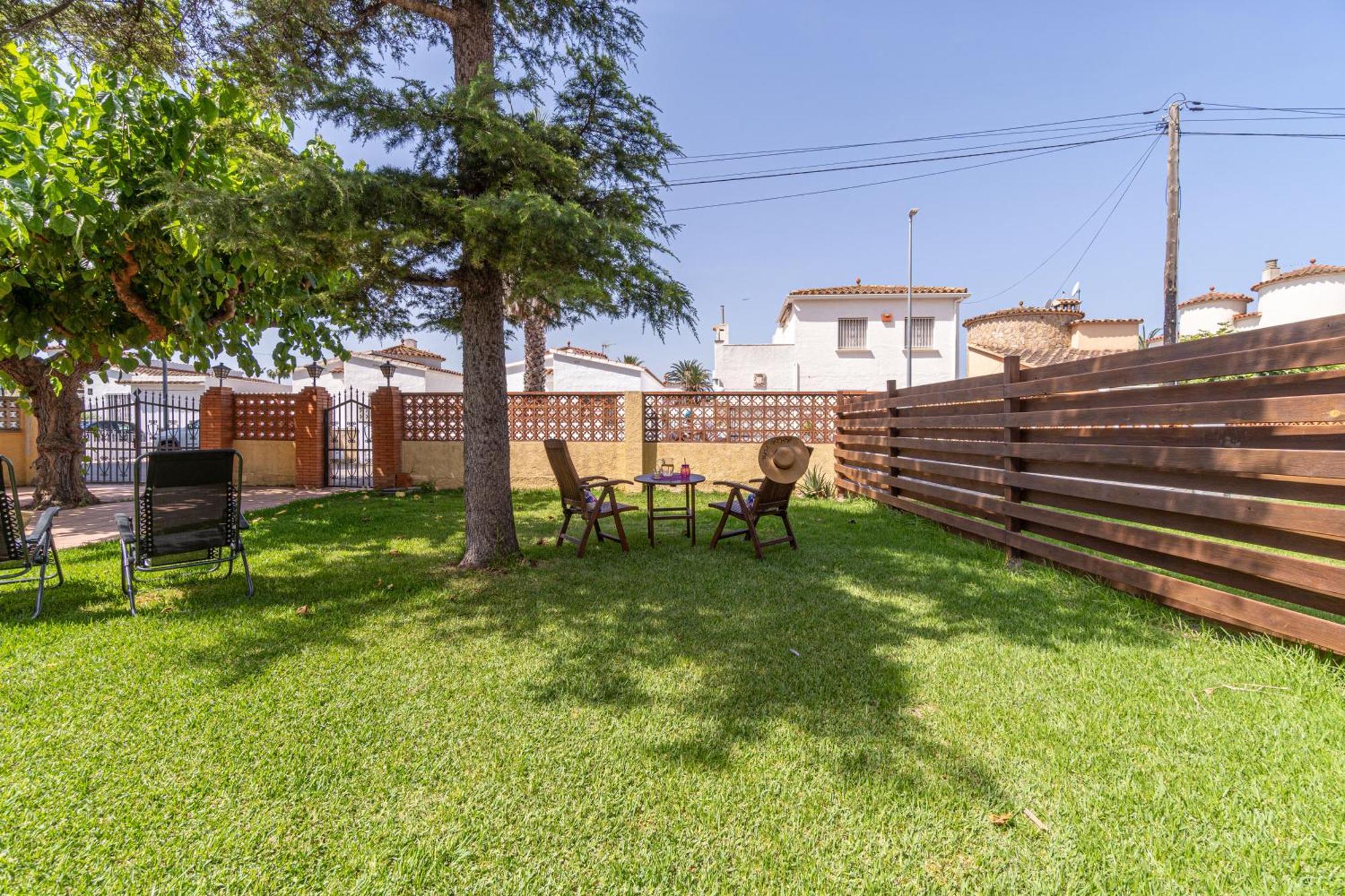 Apart-Rent Casa Con Jardin Pani 0081 Empuriabrava Exteriör bild