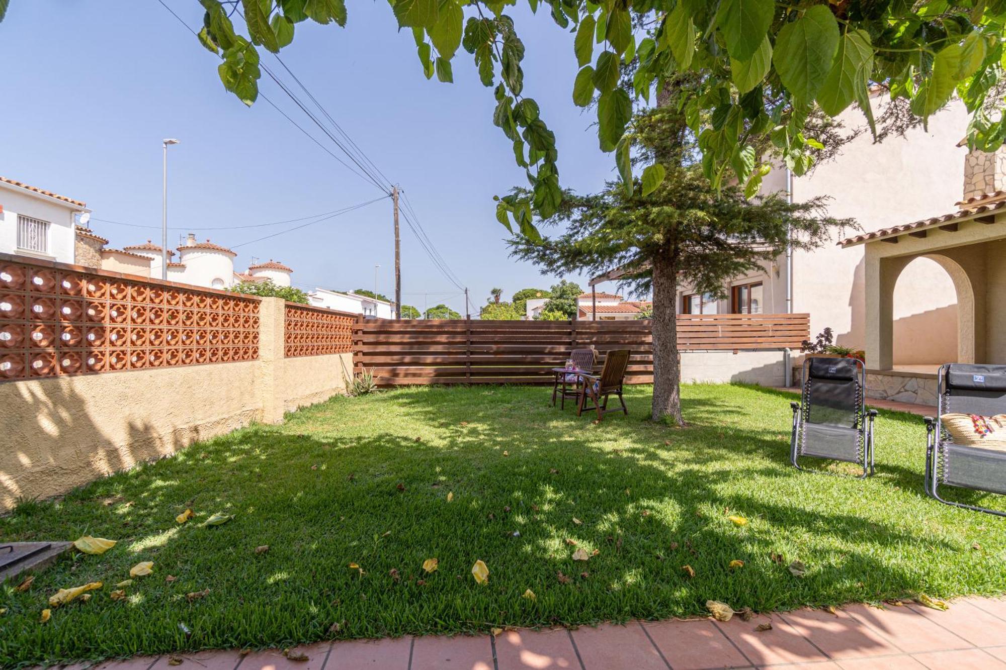 Apart-Rent Casa Con Jardin Pani 0081 Empuriabrava Exteriör bild